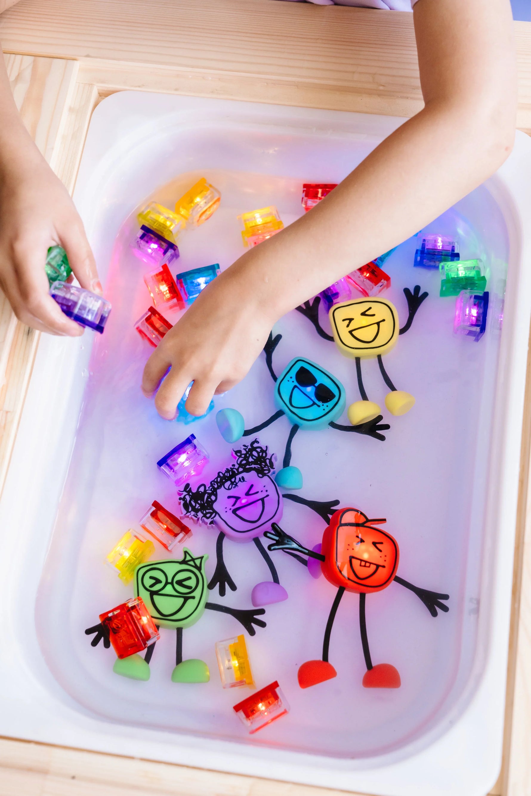 Glo Pals Light Up Cubes 4-pack - Party Pal
