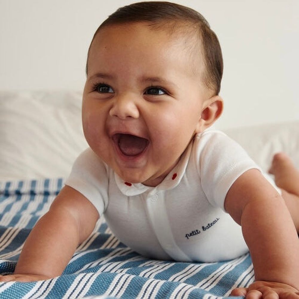 Petit Bateau Katoenen Body Voor Pasgeborenen Met Kraagje En Korte Mouwen