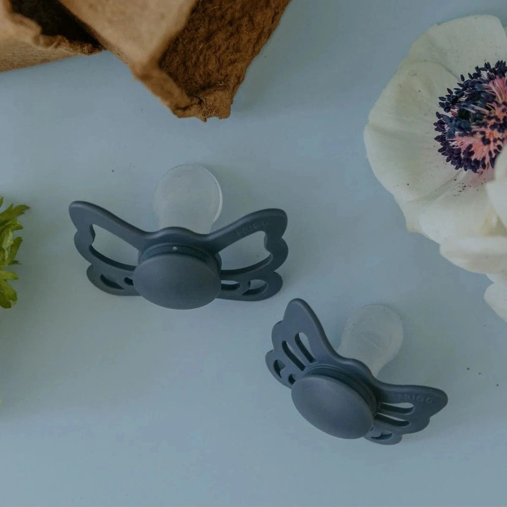 Frigg Fopspeen Butterfly Anatomical - Silicone - Great Gray T1